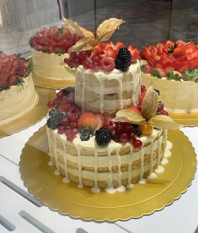 Lazurd cake and coffee shop - Al Wukair - +974 3377 7194