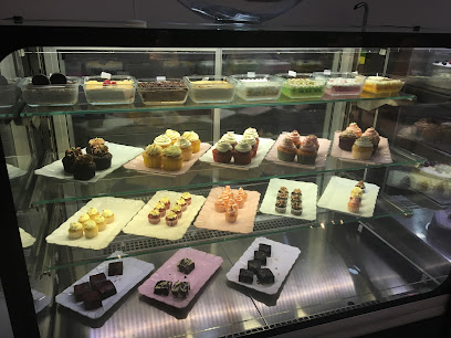 Mimz Flowers and Chocolate - Al Wukair - +974 7008 0050