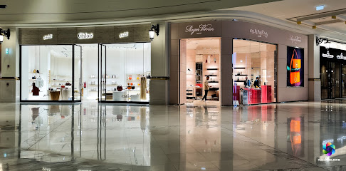 Roger Vivier - Al Wakrah - +974 3326 3157