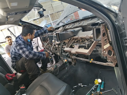 السلطان لكهرباء السيارات - الذكيرة - +974 3101 3770