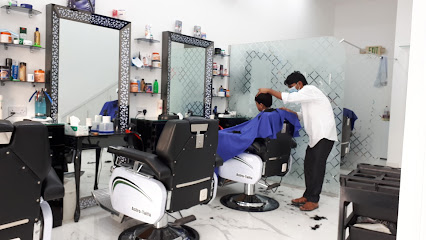 صالون المقص الذهبي - الخور - +974 6644 9740