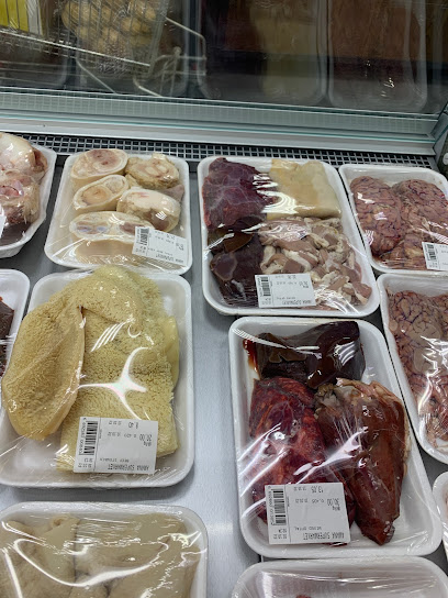 ملحمة وأسماك فلبينية - Qatar|Doha|inside Amana Supermarket Al