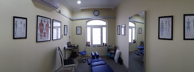 دكتور مايكل مجيس ، بكالوريوس ، DC (مقوم العظام) - الريان - +974 4466 1318