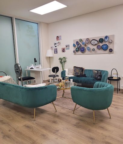 Calla lily Beauty Center in Sidra Village مركز تجميل كالا ليلي في مجمع سدرة السكني - الخور - +974 6607 7702