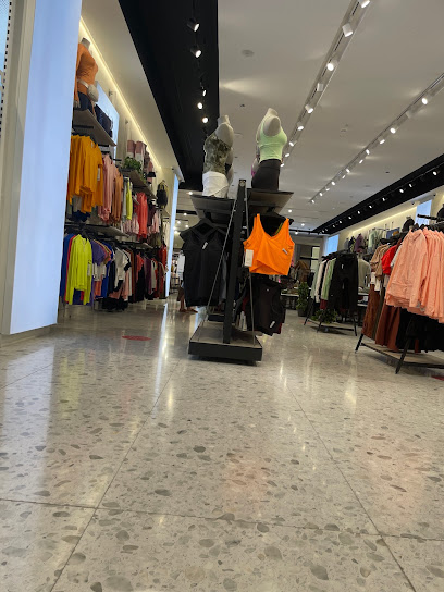 lululemon - قطر مول - Qatar|Rawdat Al Jahhaniya|Mall of