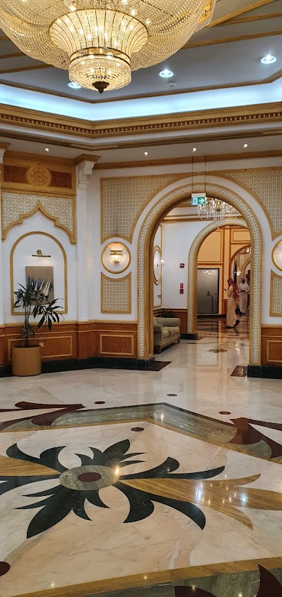 الصالة الاميرية القديمة - Qatar|Doha|7H94+RR8