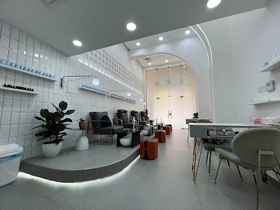 صالون ميتيور جاردن للتجميل - العوينه - +974 4441 9588