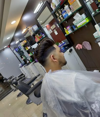 صالون ادامز - الرويس مول ، مدينة الشمال - طريق الغارية - +974 3071 8332