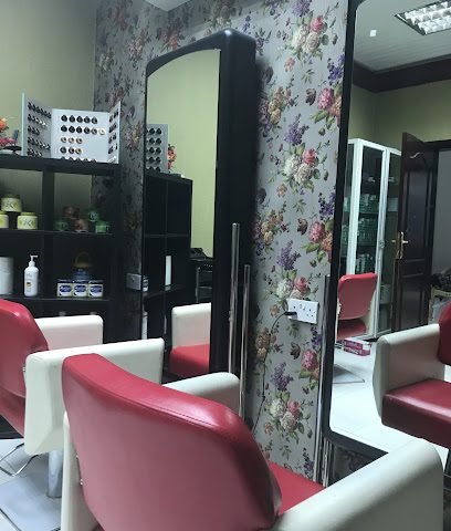 صالون بنت الديرة - طريق الخور الساحلي - +974 4478 8033