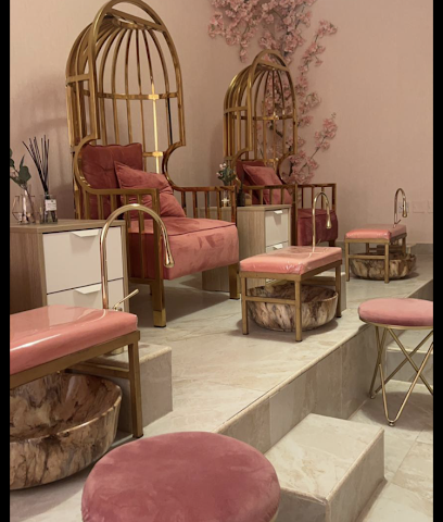 صالون جديد راقي - طريق الشمال - +974 5556 8318